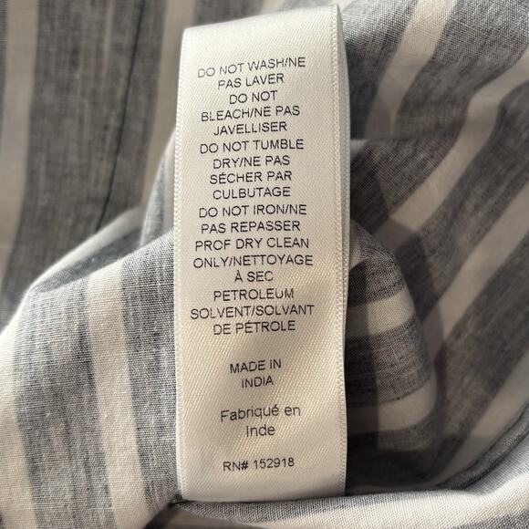 Carolina Herrera NY Shirt 2 Blue White Stripe Button Front Floral Appliqué - Picture 11 of 12